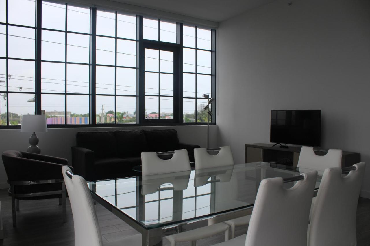 Art Roads 30 Day Stays Apartment *